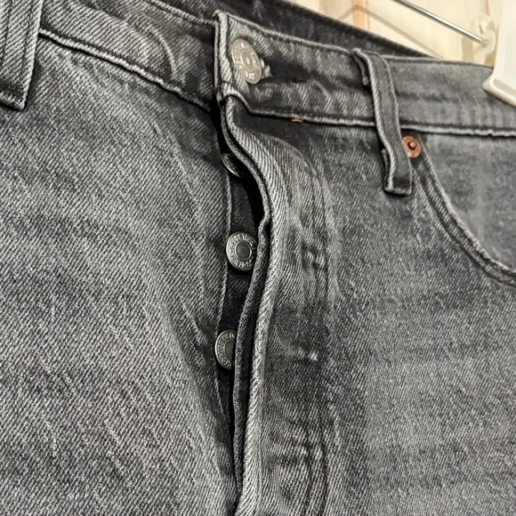 Levi's Charcoal Straight Leg Women's Jeans - Picture 2 of 8